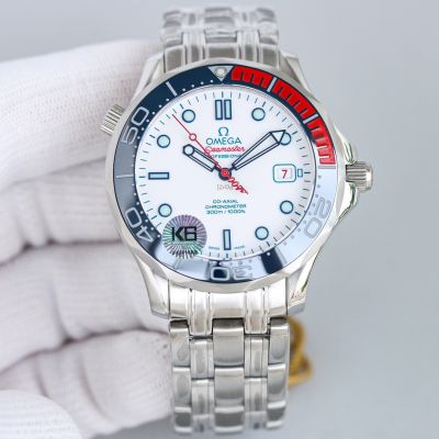 Swiss Copy Omega Commander's 007 James Bond White Dial Seamaster Diver 300m Steel Watch 